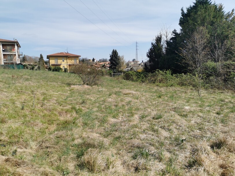 INDUNO OLONA, TERRENO EDIFICABILE-1
