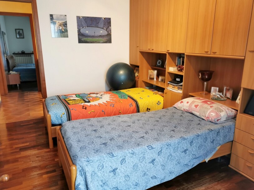INDUNO OLONA, TRILOCALE SU DUE LIVELLI-10
