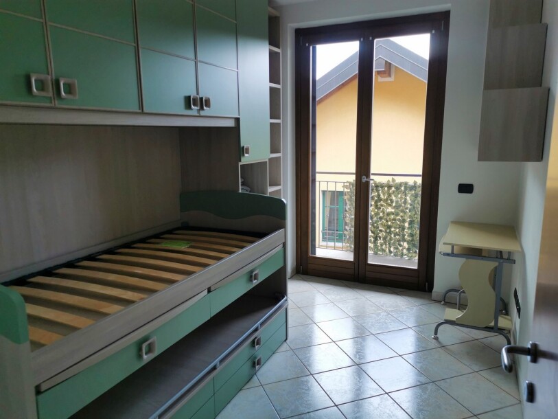 ARCISATE, TRILOCALE CON BOX-10