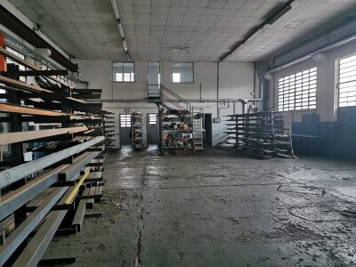 ARCISATE, CAPANNONE INDUSTRIALE