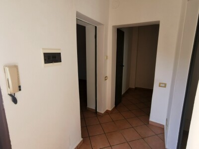 INDUNO OLONA, BI-TRILOCALE CON BOX