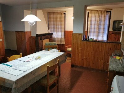 SALTRIO, PORZIONE DI CASA