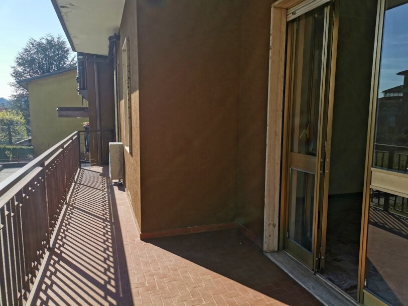 ARCISATE, COMODO TRILOCALE-15