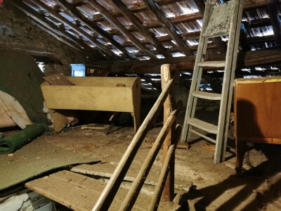 CUASSO AL MONTE, PORZIONE DI CASA