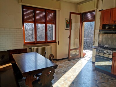 CUASSO AL MONTE, VILLA BIFAMILIARE