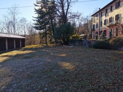 CUASSO AL MONTE, TRILOCALE CON BOX-16