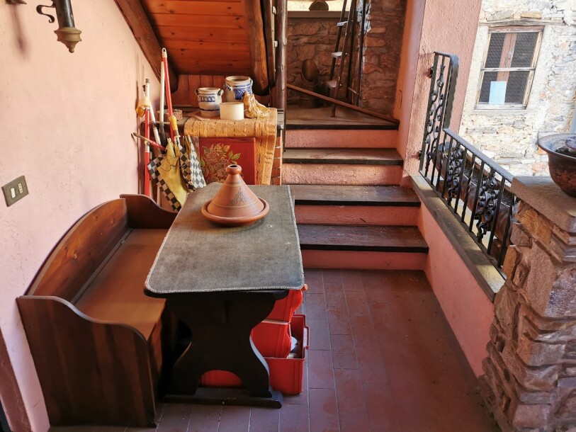 CUASSO AL MONTE, BORGNANA, PORZIONE DI CASA-17