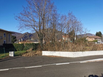 ARCISATE BRENNO USERIA, TERRENO EDIFICABILE