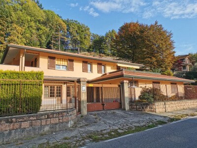 SALTRIO, PRESTIGIOSA VILLA BIFAMILIARE