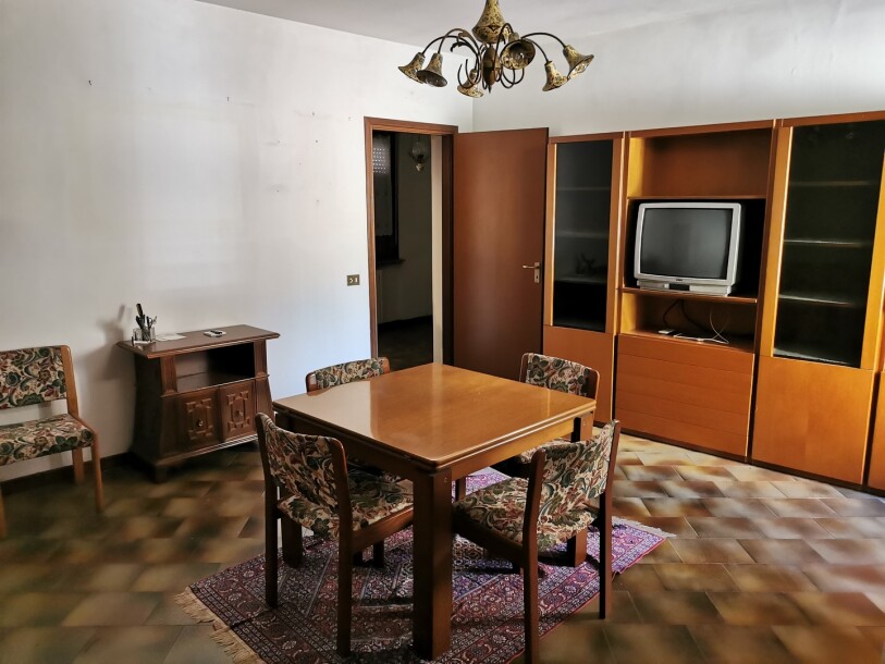 SALTRIO, PORZIONE DI CASA-2