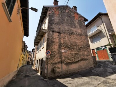 CAVAGNANO, PORZIONE DI CASA CON ACCESSORI