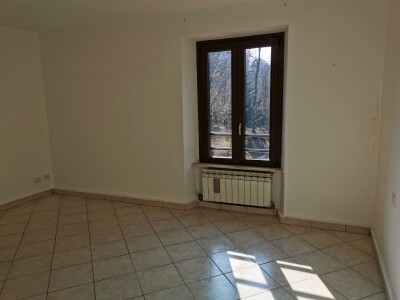 ARCISATE, VILLA BIFAMILIARE