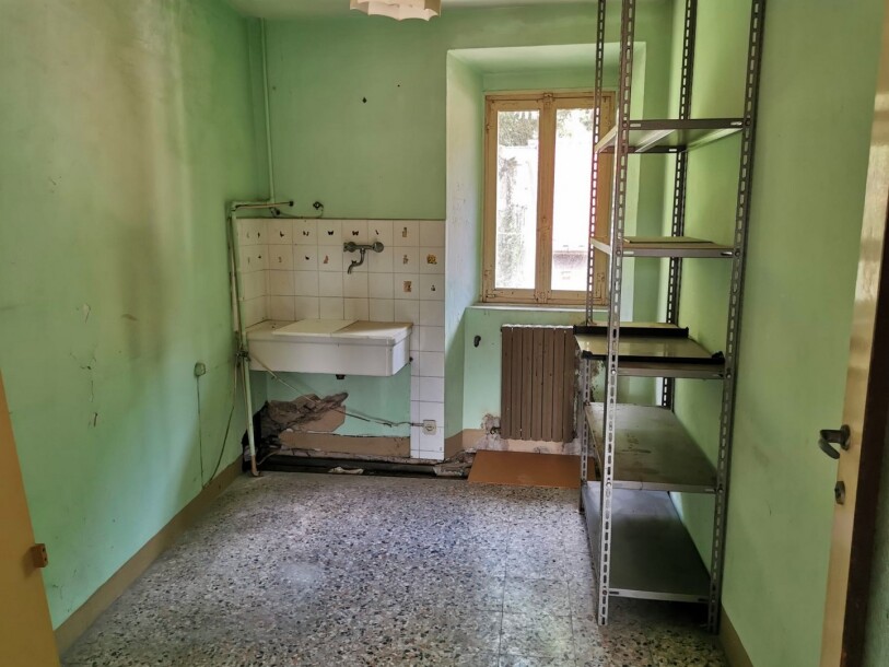 INDUNO OLONA, PORZIONE DI CORTE-25