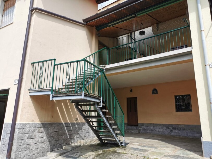 INDUNO OLONA, PORZIONE DI CORTE-26