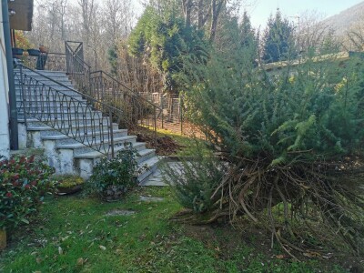 CUASSO AL MONTE, VILLA BIFAMILIARE