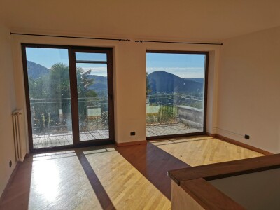 BISUSCHIO (POGLIANA), APPARTAMENTO CON GIARDINO