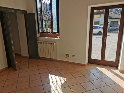INDUNO OLONA, BI-TRILOCALE CON BOX