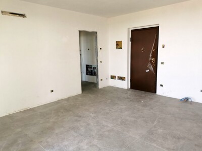 SALTRIO BILOCALE CON BOX