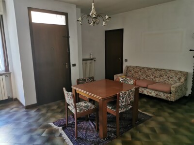 SALTRIO, PORZIONE DI CASA