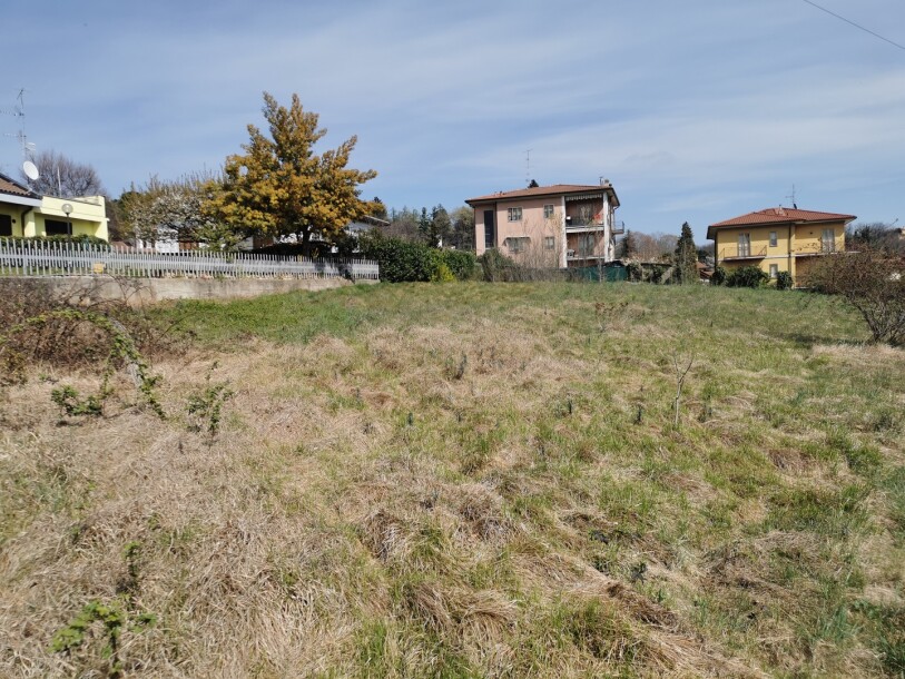 INDUNO OLONA, TERRENO EDIFICABILE-7