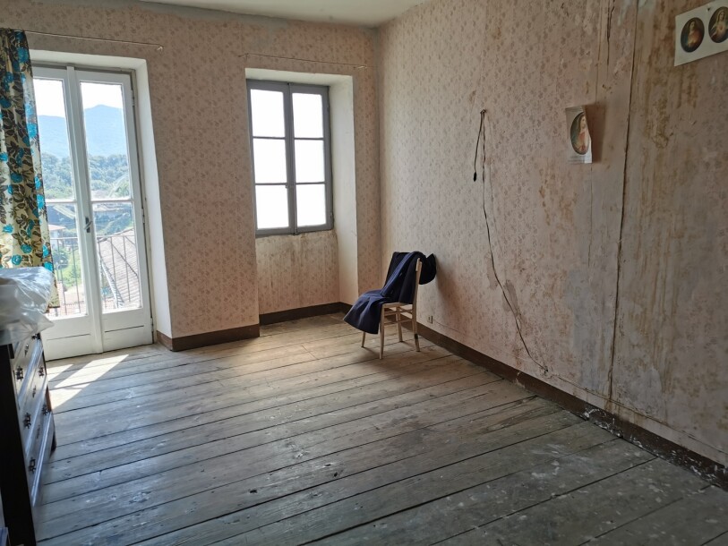 CAVAGNANO, PORZIONE DI CASA CON ACCESSORI-7