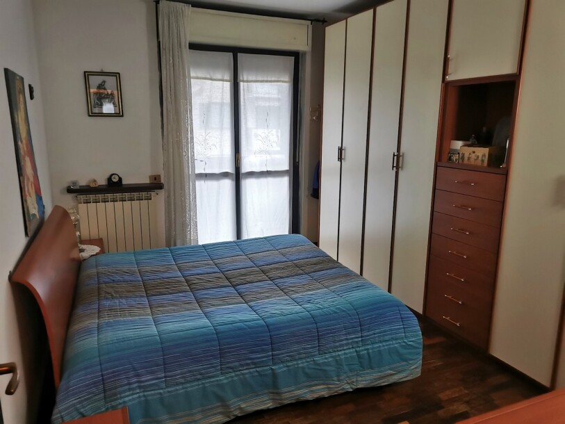 INDUNO OLONA, TRILOCALE SU DUE LIVELLI-8