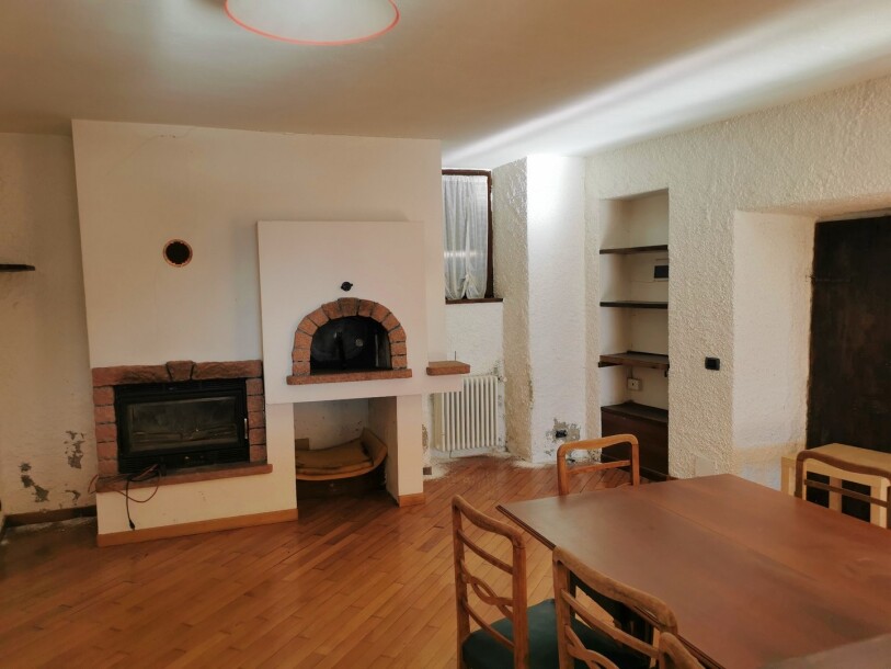 BISUSCHIO (POGLIANA), APPARTAMENTO CON GIARDINO-8
