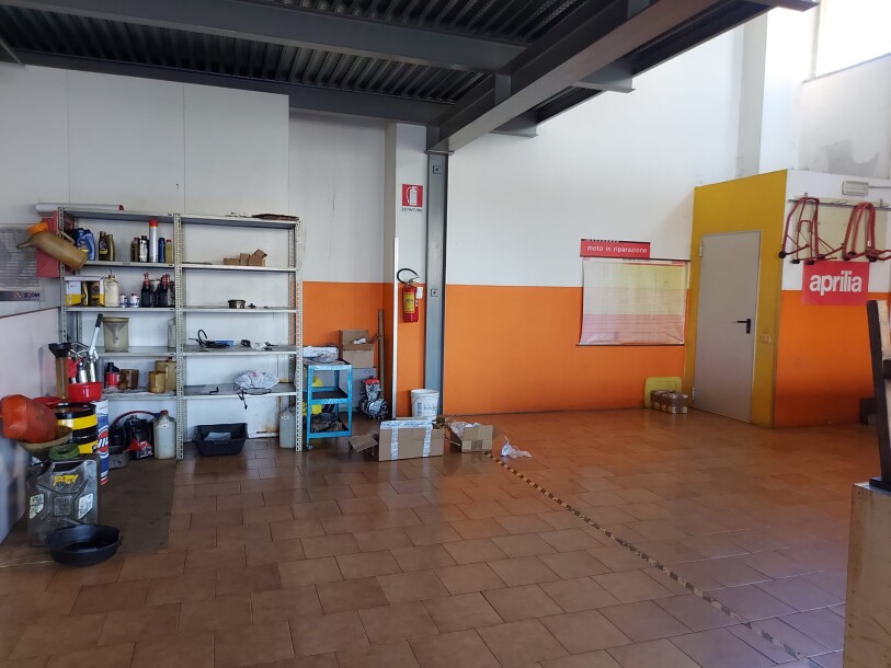 INDUNO OLONA, IMMOBILE COMMERCIALE-9
