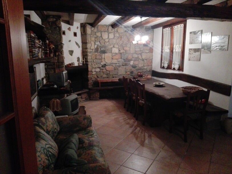 CUASSO AL MONTE, VILLA CON GIARDINO-13