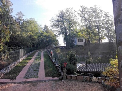 CUASSO AL MONTE, VILLA CON GIARDINO