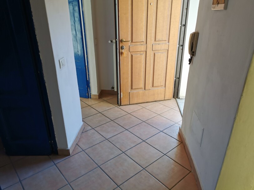 INDUNO OLONA, BILOCALE CON BOX-12