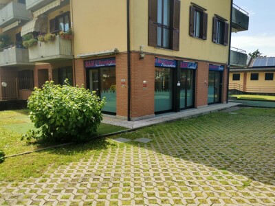 INDUNO OLONA, IMMOBILE COMMERCIALE
