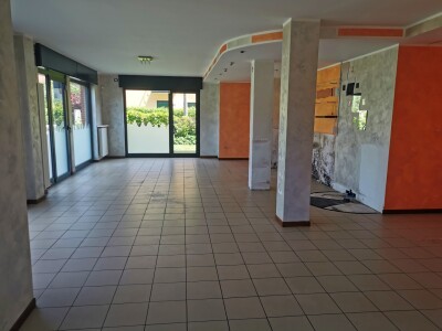 INDUNO OLONA, APPARTAMENTO AL PIANO TERRENO