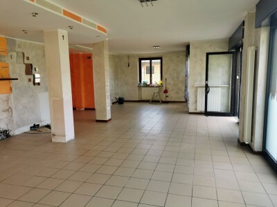 INDUNO OLONA, APPARTAMENTO AL PIANO TERRENO