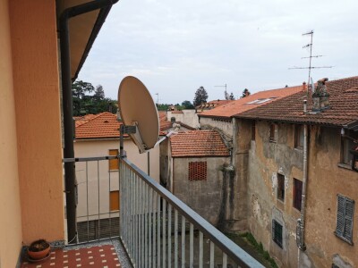 ARCISATE, TRILOCALE ARREDATO